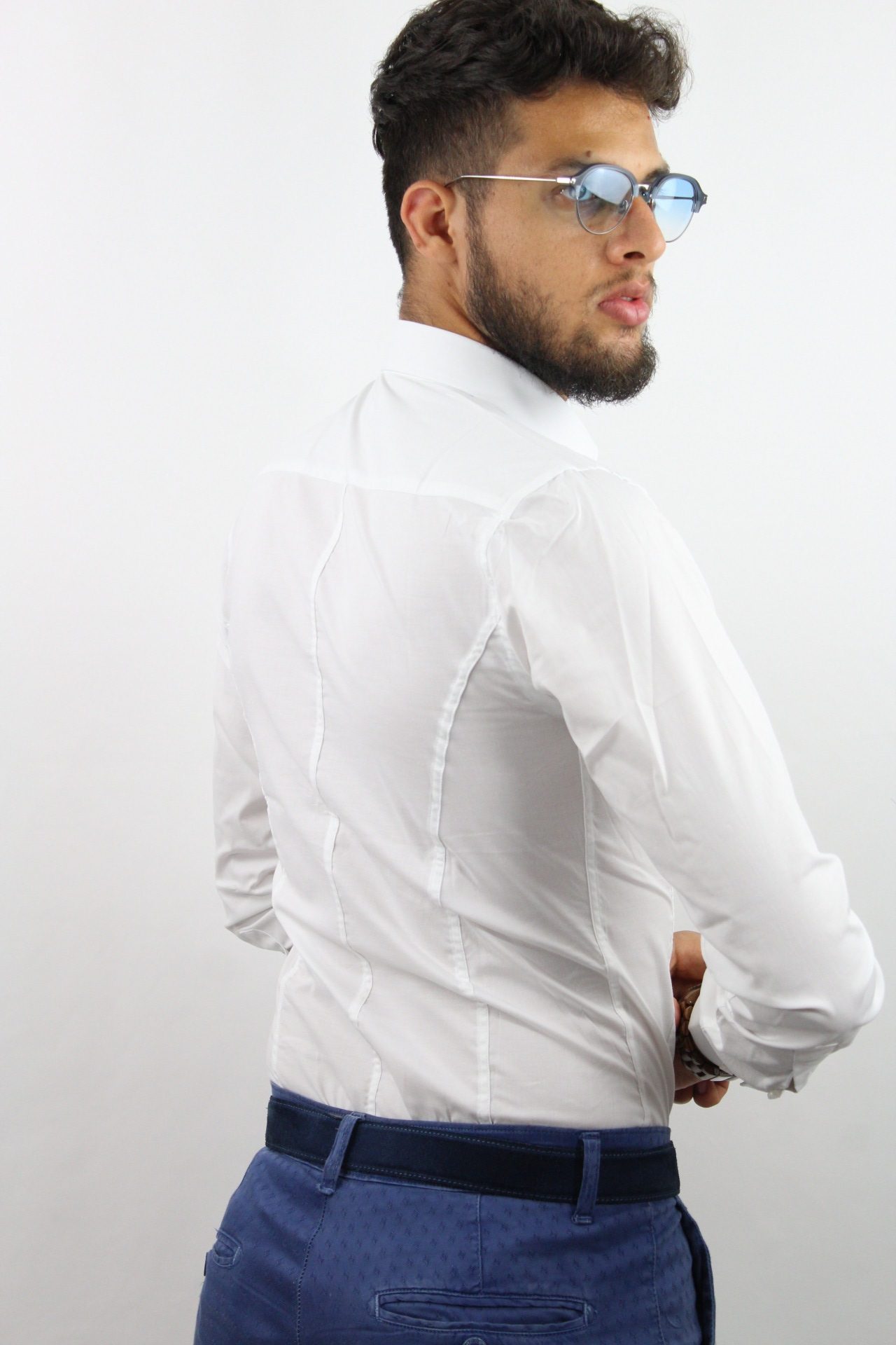 pistillo_abbigliamento_san_severo_camicia_elasticizzata_slim_fit_cotone_tinta_unita_bianco_made_in_italy_01_03.jpg